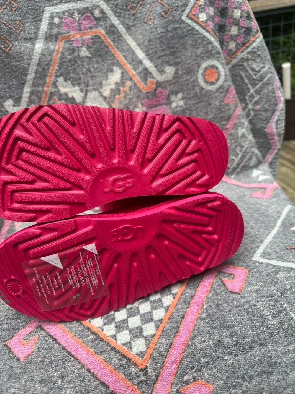 NEW UGG Bailey Bow II Kids Girls Size 4 Hot Pink Suede Sheepskin Boots